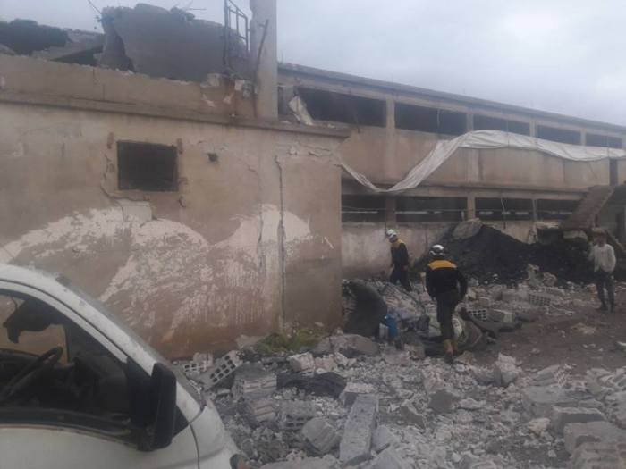 18-1-2018 Russian airforce shells henhouse housing Syrian IDPs Idlib